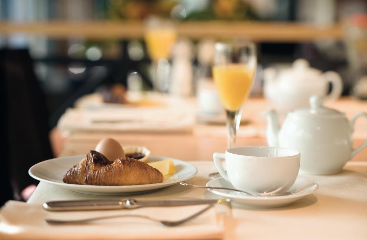 モーベンピック ホテル シティ スター ジェッダ エクステリア 写真 A continental breakfast
