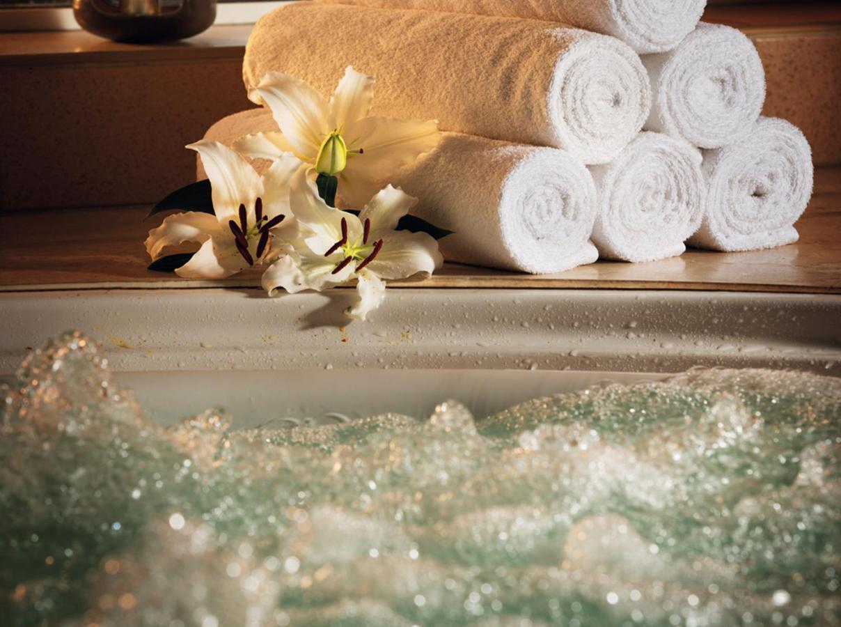モーベンピック ホテル シティ スター ジェッダ エクステリア 写真 A whirlpool bath