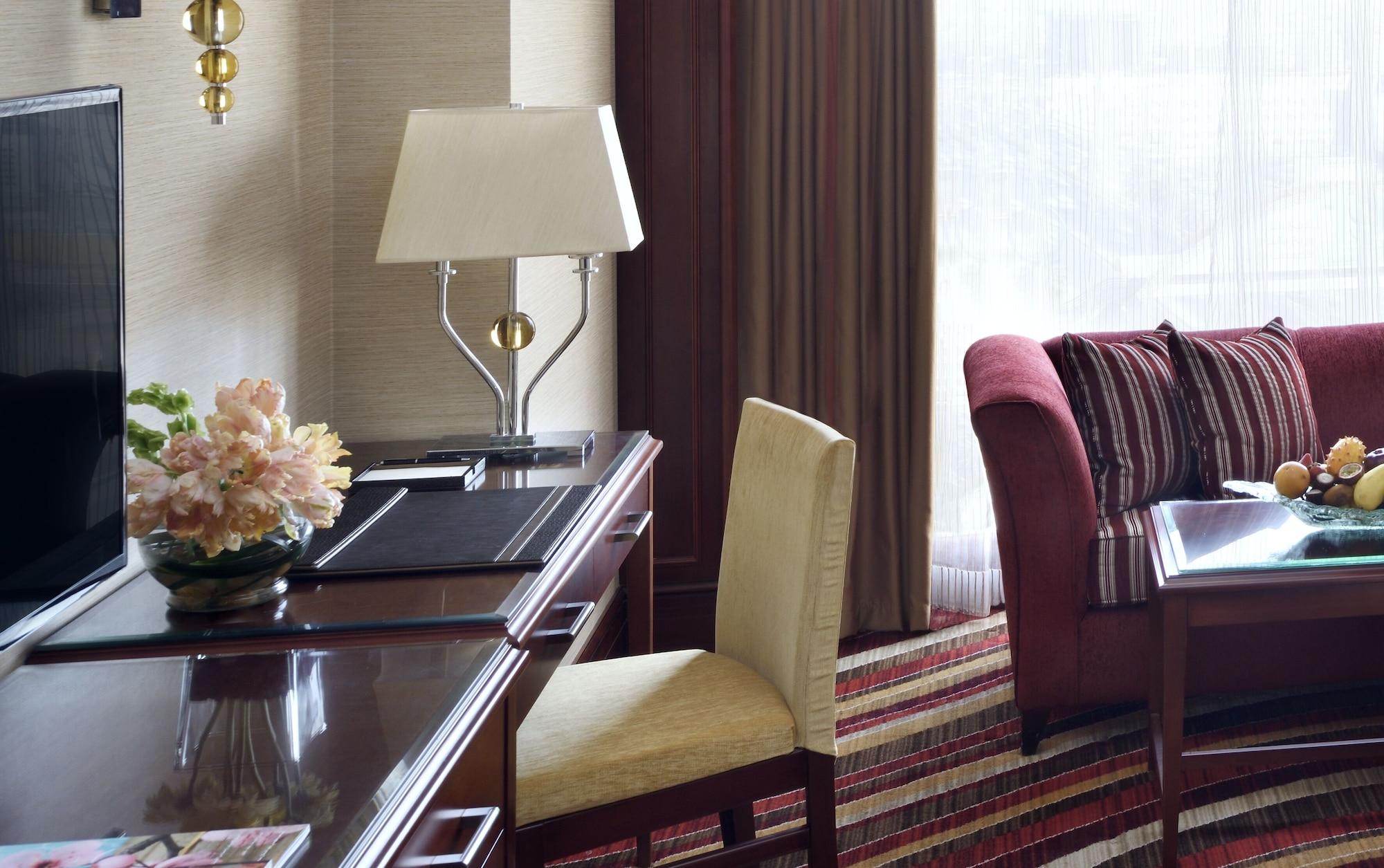 モーベンピック ホテル シティ スター ジェッダ エクステリア 写真 A room at the hotel