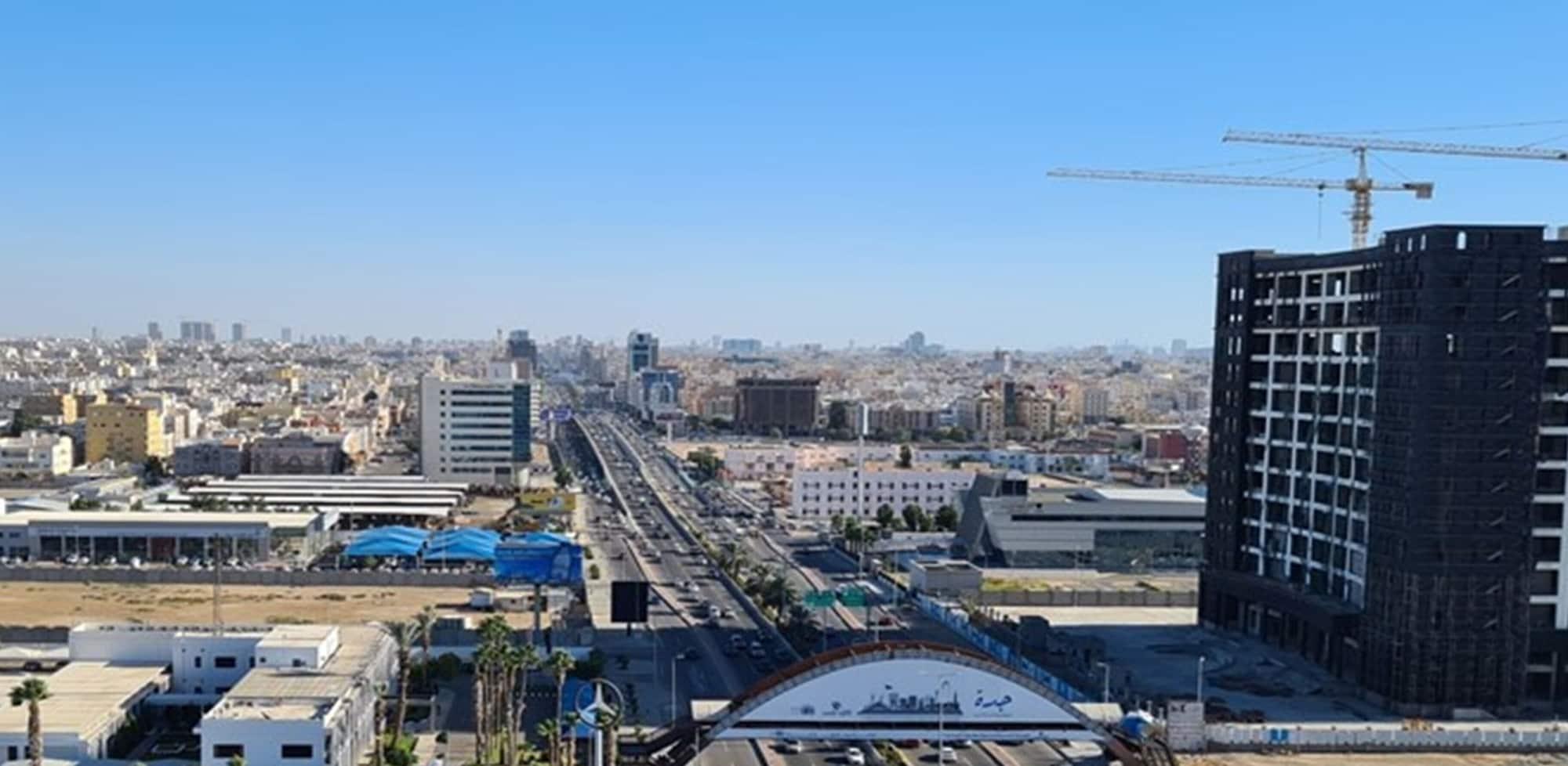 モーベンピック ホテル シティ スター ジェッダ エクステリア 写真 View of the 101 Freeway in the San Fernando Valley